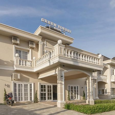 Green Forest Hotel Tebing Tinggi Екстериор снимка