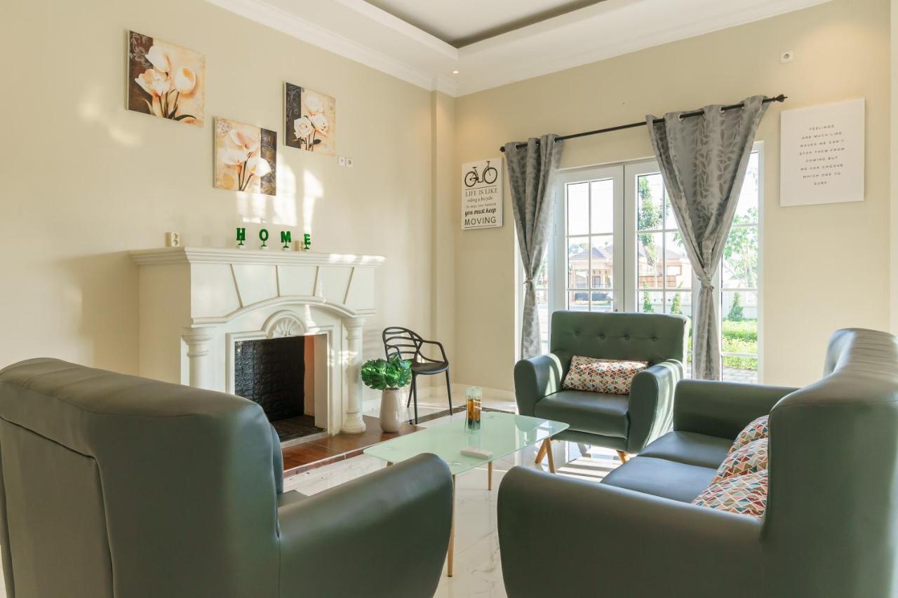 Green Forest Hotel Tebing Tinggi Екстериор снимка